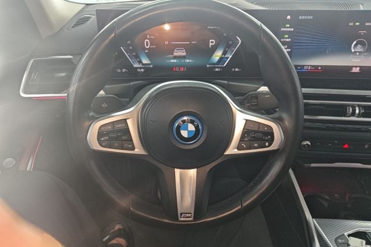 Used BMW i3 2023 eDrive 40 L Midnight Edition Steering Wheel