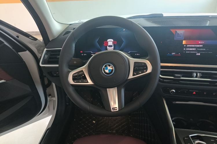 Used BMW i3 2023 eDrive 40 L Midnight Edition Steering Wheel