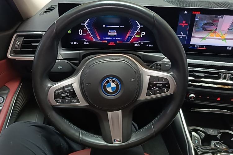 Used BMW i3 2023 eDrive 40 L Midnight Edition Steering Wheel