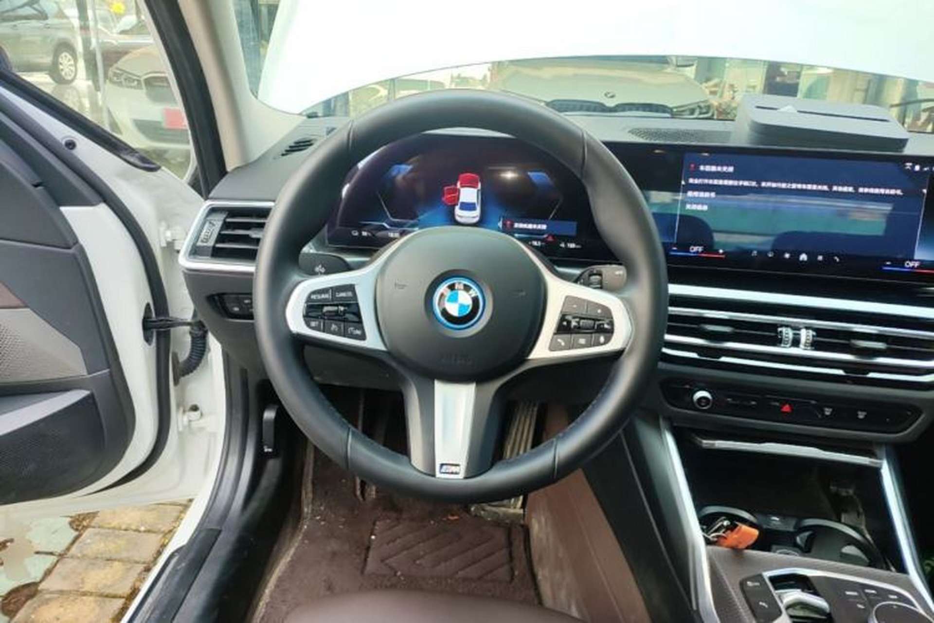 Used BMW i3 2023 eDrive 40 L Midnight Edition Steering Wheel