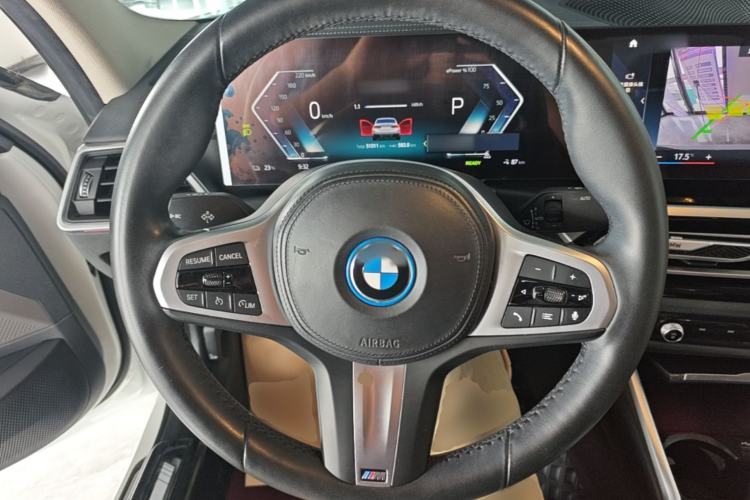 Used BMW i3 2023 eDrive 40 L Midnight Edition Steering Wheel