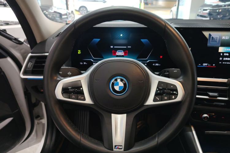 Used BMW i3 2023 eDrive 40 L Midnight Edition Steering Wheel