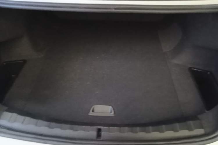 Used BMW i3 2023 eDrive 40 L Midnight Sports Package Trunk