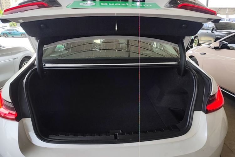 Used BMW i3 2023 eDrive 40 L Midnight Edition Trunk