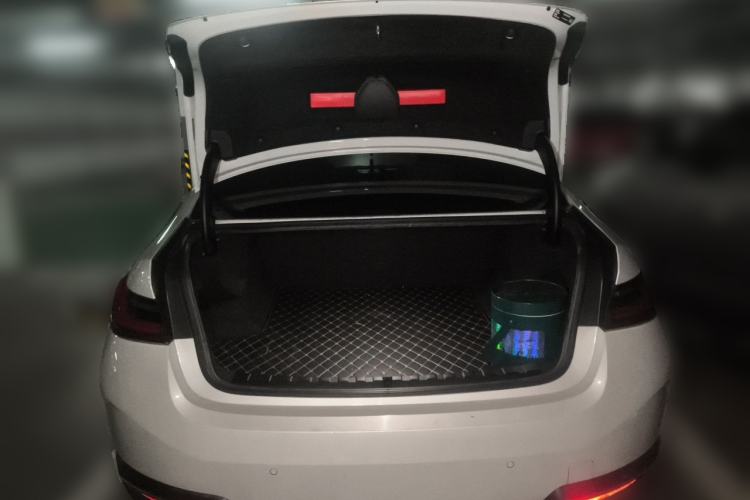 Used BMW i3 2023 eDrive 40 L Midnight Edition Trunk