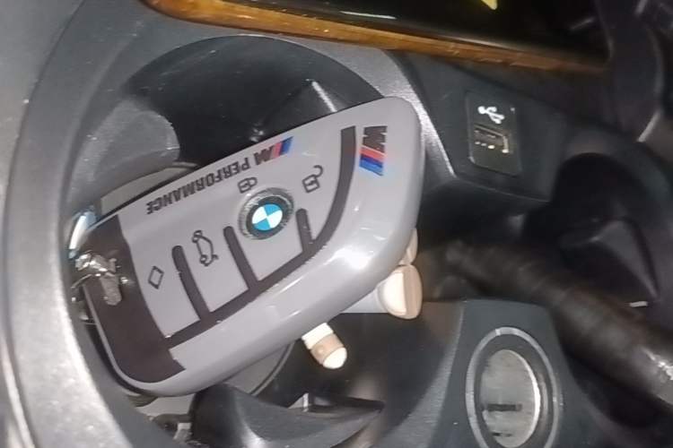 Used BMW i3 2023 eDrive 40 L Midnight Edition Vehicle Key