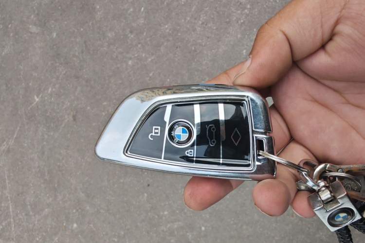 Used BMW i3 2023 eDrive 40 L Midnight Edition Vehicle Key
