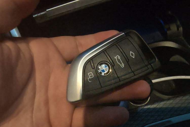 Used BMW i3 2023 eDrive 40 L Midnight Sports Package Vehicle Key