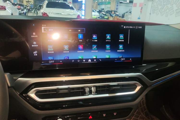 Used BMW i3 2024 eDrive 40 L Midnight Edition Audio And AC Panel