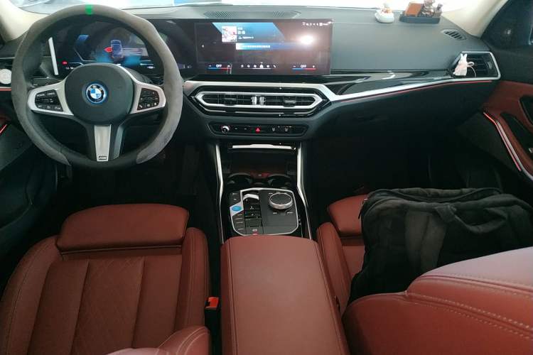 Used BMW i3 2024 eDrive 35 L Audio And AC Panel