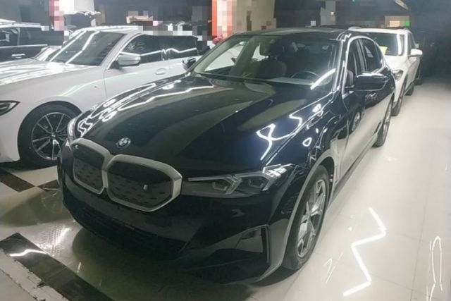 BMW i3 2024 eDrive 35 L usado