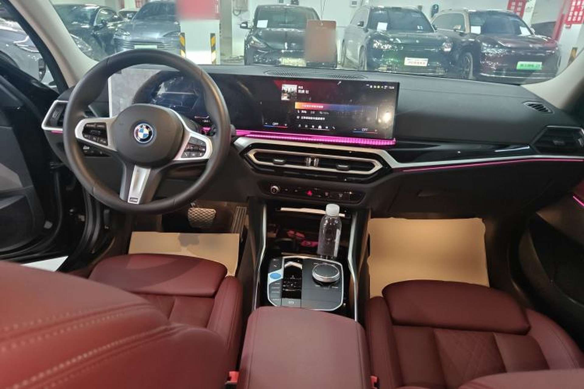 Used BMW i3 2024 eDrive 35 L Center Console