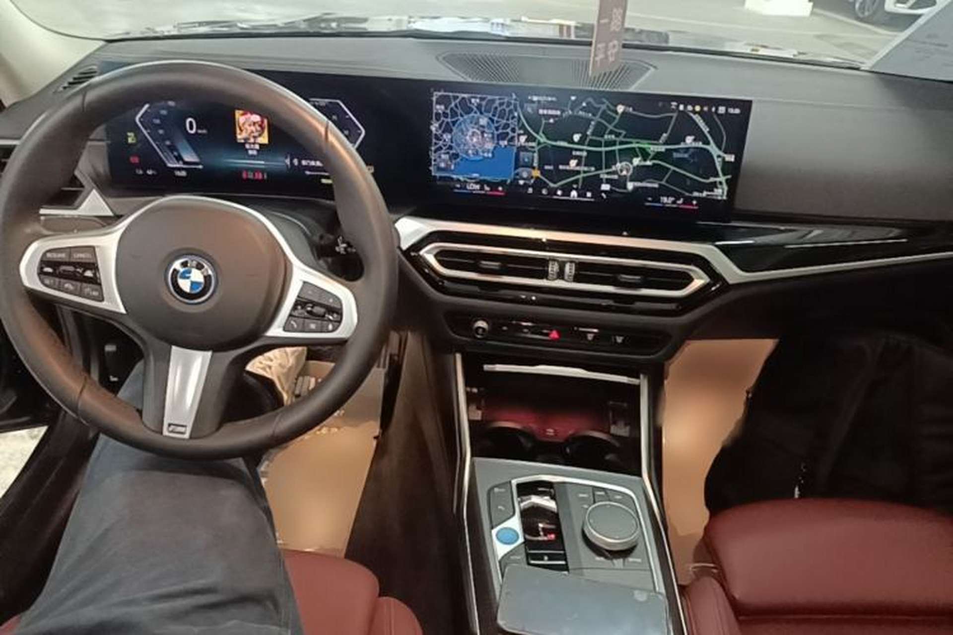 Used BMW i3 2024 eDrive 40 L Midnight Edition Center Console