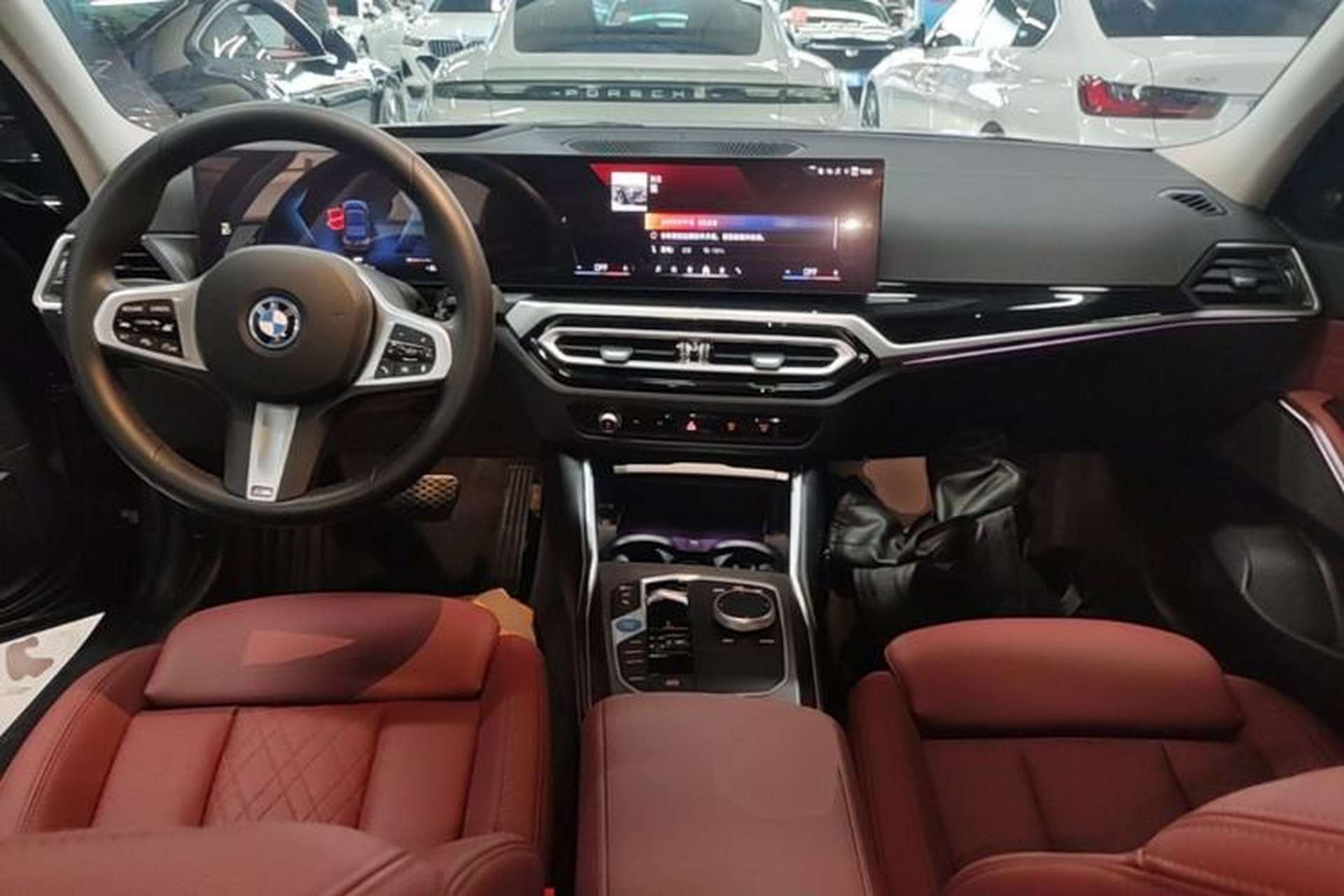 Used BMW i3 2024 eDrive 40 L Midnight Sports Package Center Console