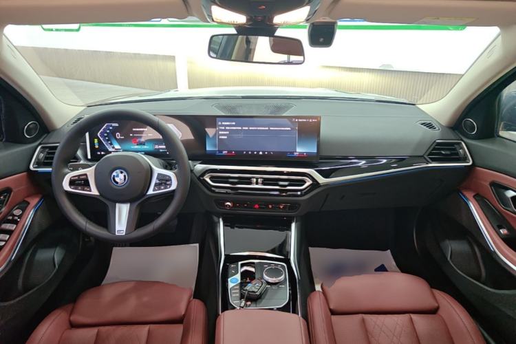 Used BMW i3 2024 eDrive 35 L Center Console