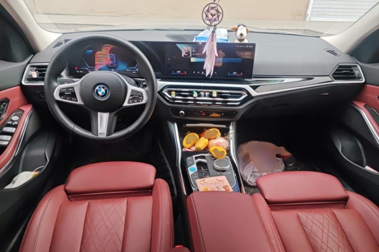 Used BMW i3 2024 eDrive 35 L Center Console