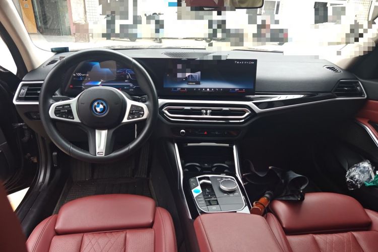 Used BMW i3 2024 eDrive 35 L Center Console