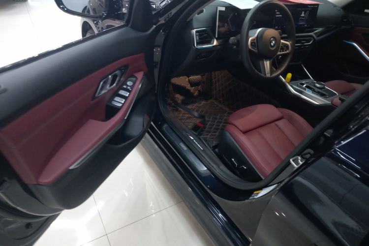 Used BMW i3 2024 eDrive 40 L Midnight Edition Driver Seat