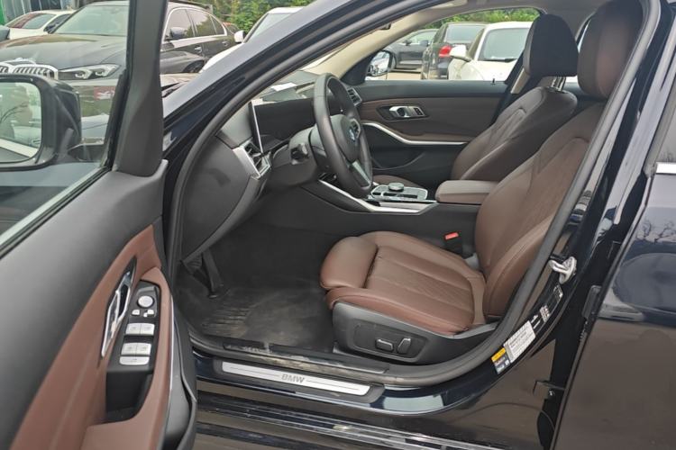 Used BMW i3 2024 eDrive 35 L Driver Seat