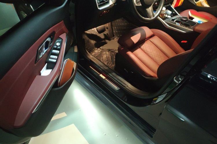 Used BMW i3 2024 eDrive 40 L Midnight Sports Package Driver Seat