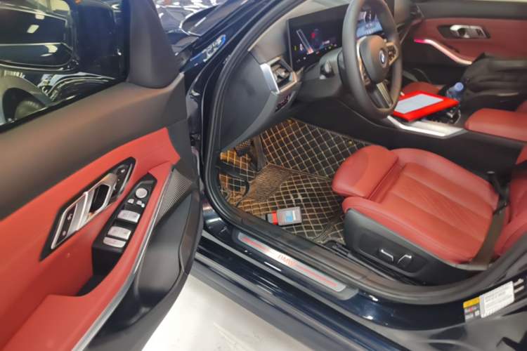 Used BMW i3 2024 eDrive 40 L Midnight Edition Driver Seat