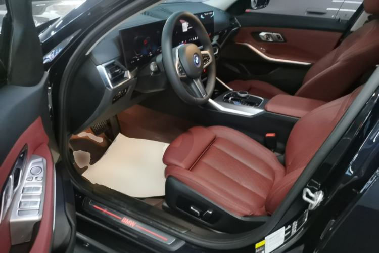 Used BMW i3 2024 eDrive 40 L Midnight Edition Driver Seat