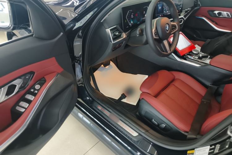 Used BMW i3 2024 eDrive 35 L Driver Seat