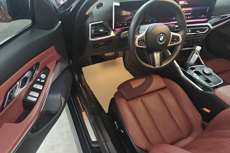 Used BMW i3 2024 eDrive 35 L Driver Seat
