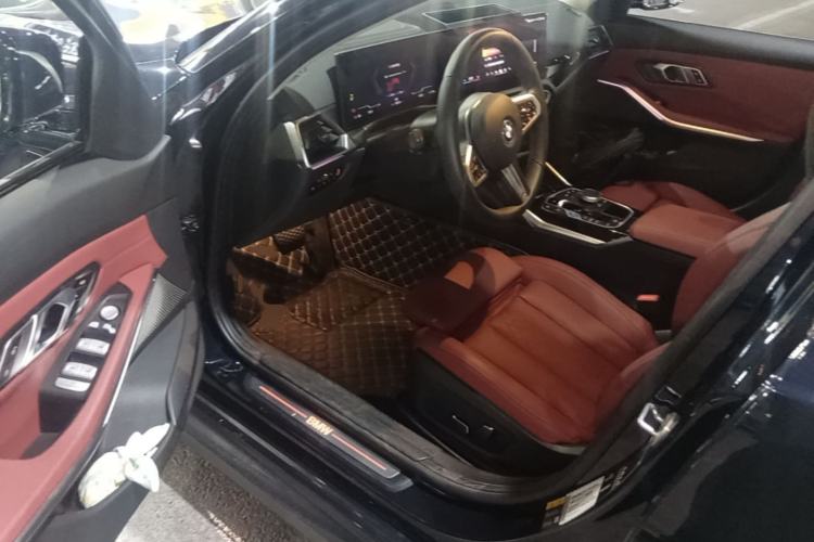 Used BMW i3 2024 eDrive 35 L Driver Seat
