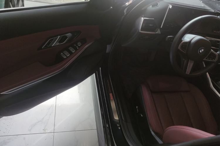 Used BMW i3 2024 eDrive 35 L Driver Seat