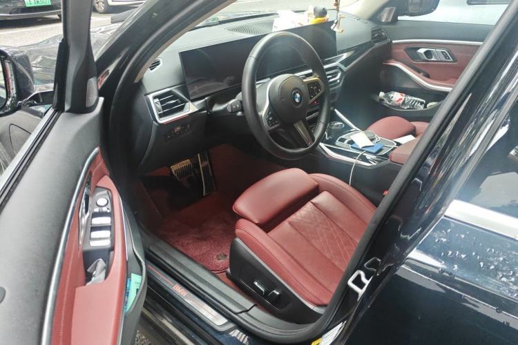 Used BMW i3 2024 eDrive 35 L Driver Seat