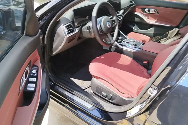 Used BMW i3 2024 eDrive 35 L Driver Seat