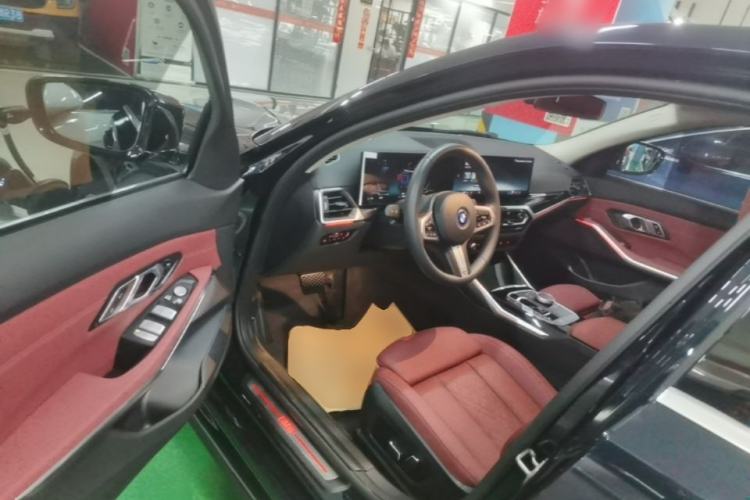 Used BMW i3 2024 eDrive 35 L Driver Seat