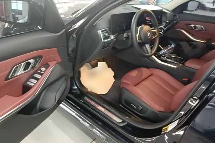Used BMW i3 2024 eDrive 35 L Driver Seat