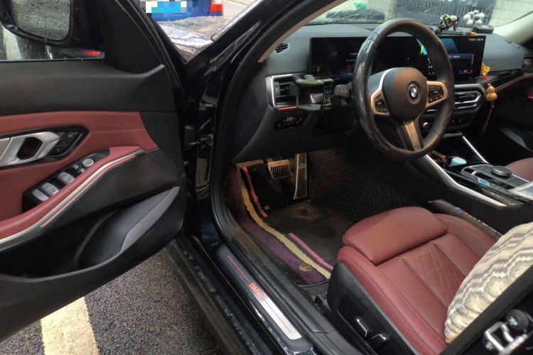 Used BMW i3 2024 eDrive 35 L Driver Seat