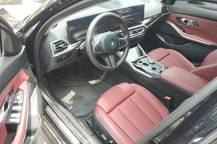 Used BMW i3 2024 eDrive 35 L Driver Seat