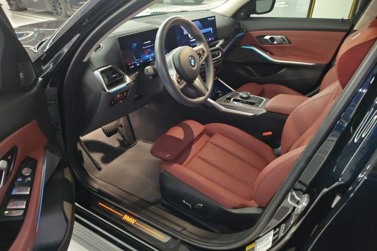 Used BMW i3 2024 eDrive 40 L Midnight Edition Driver Seat