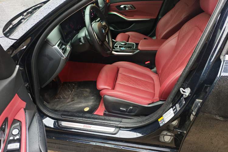 Used BMW i3 2024 eDrive 35 L Driver Seat