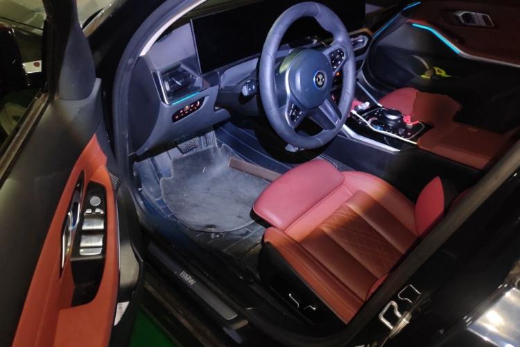 Used BMW i3 2024 eDrive 35 L Driver Seat