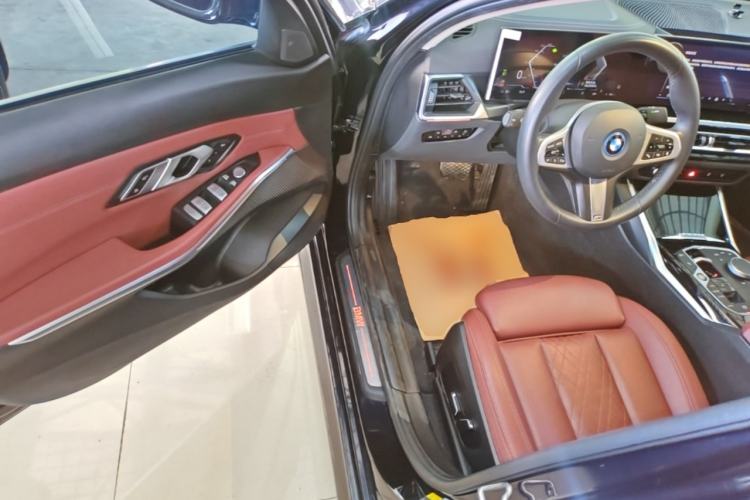 Used BMW i3 2024 eDrive 35 L Driver Seat