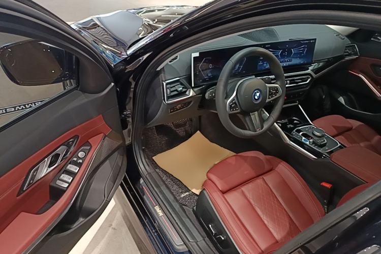 Used BMW i3 2024 eDrive 35 L Driver Seat