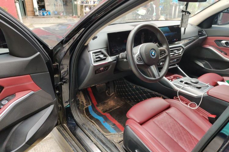 Used BMW i3 2024 eDrive 40 L Midnight Edition Driver Seat