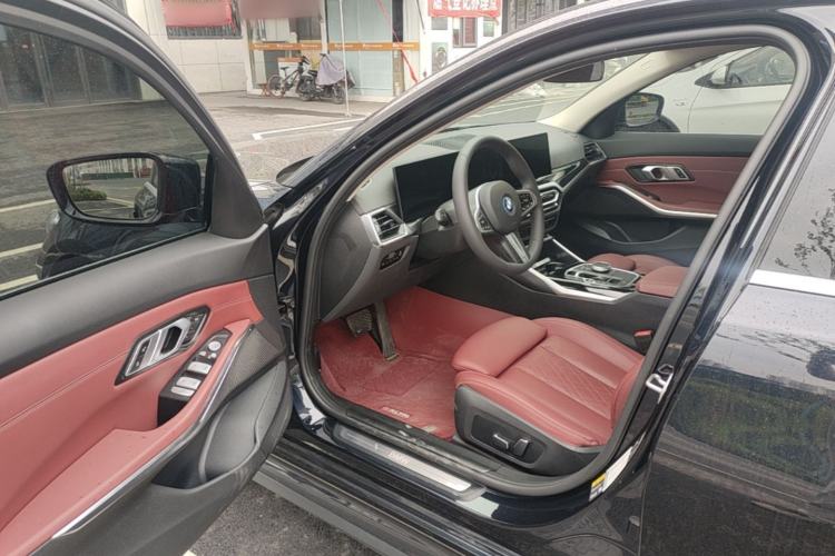 Used BMW i3 2024 eDrive 35 L Driver Seat