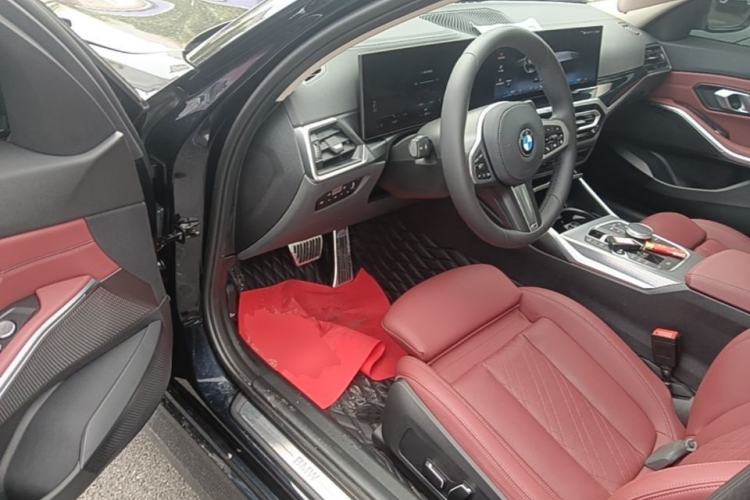 Used BMW i3 2024 eDrive 40 L Midnight Edition Driver Seat