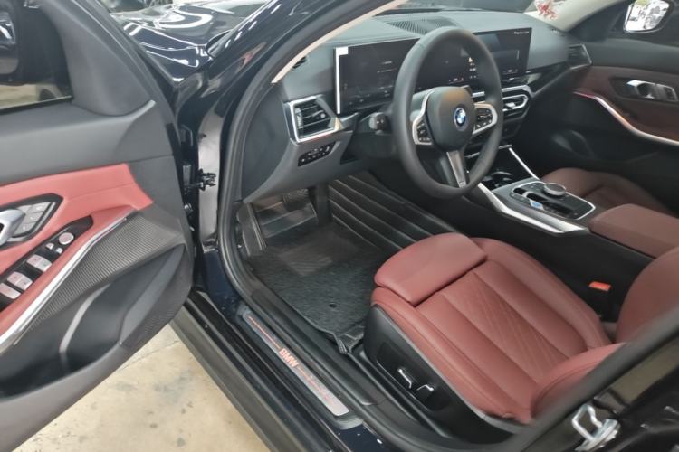 Used BMW i3 2024 eDrive 40 L Midnight Edition Driver Seat