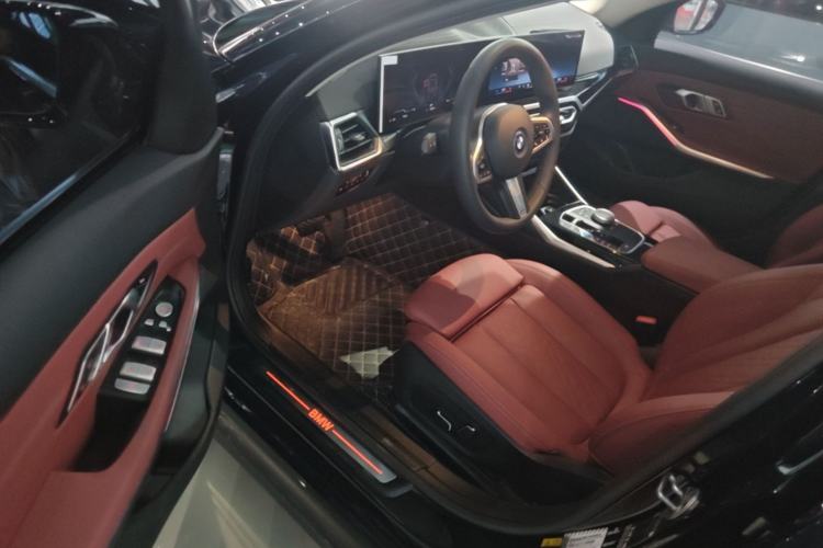 Used BMW i3 2024 eDrive 35 L Driver Seat