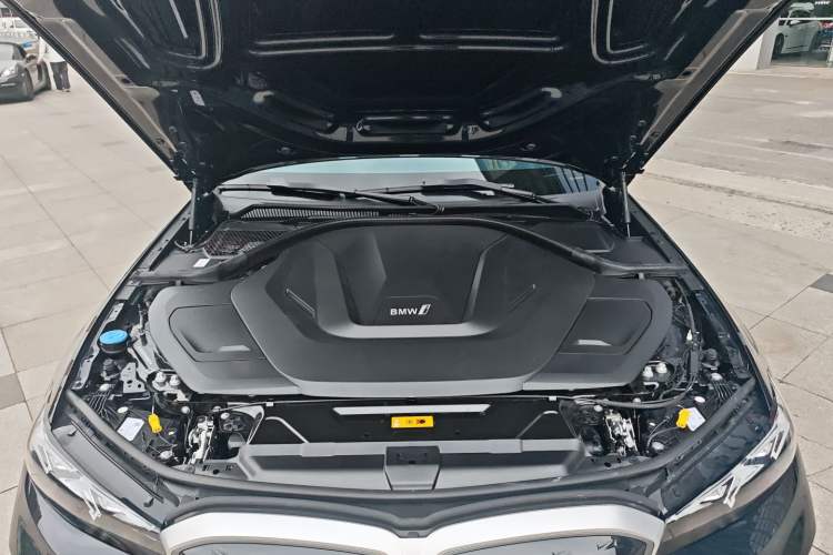 Used BMW i3 2024 eDrive 35 L Engine Bay