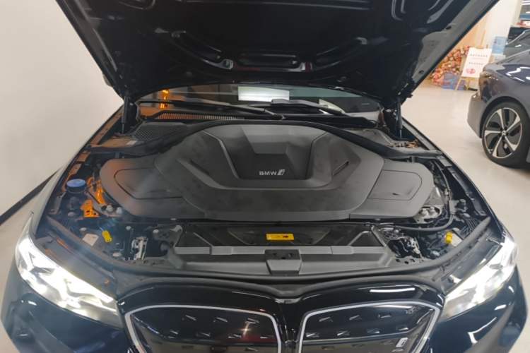 Used BMW i3 2024 eDrive 40 L Midnight Edition Engine Bay