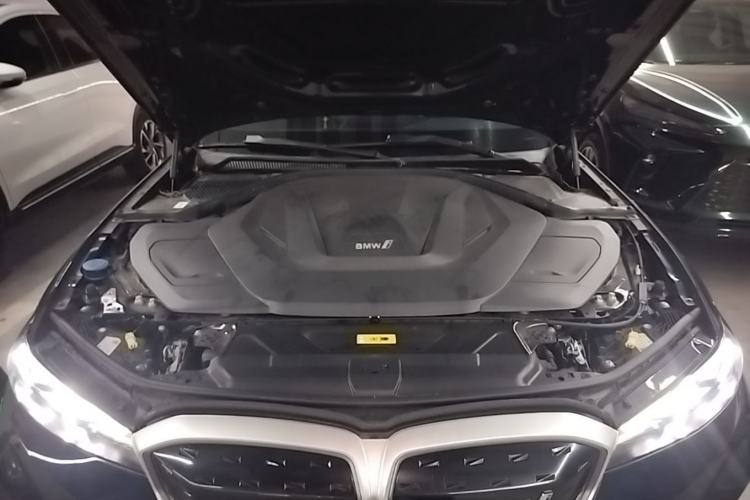 Used BMW i3 2024 eDrive 35 L Engine Bay
