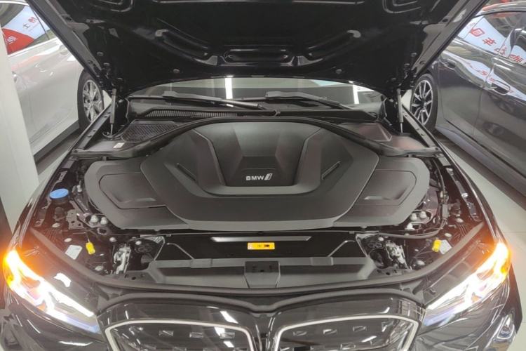 Used BMW i3 2024 eDrive 40 L Midnight Sports Package Engine Bay